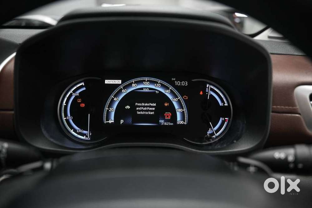 Toyota Innova Hycross 2.0 Zx Hybrid 7 Str, 2023, Petrol