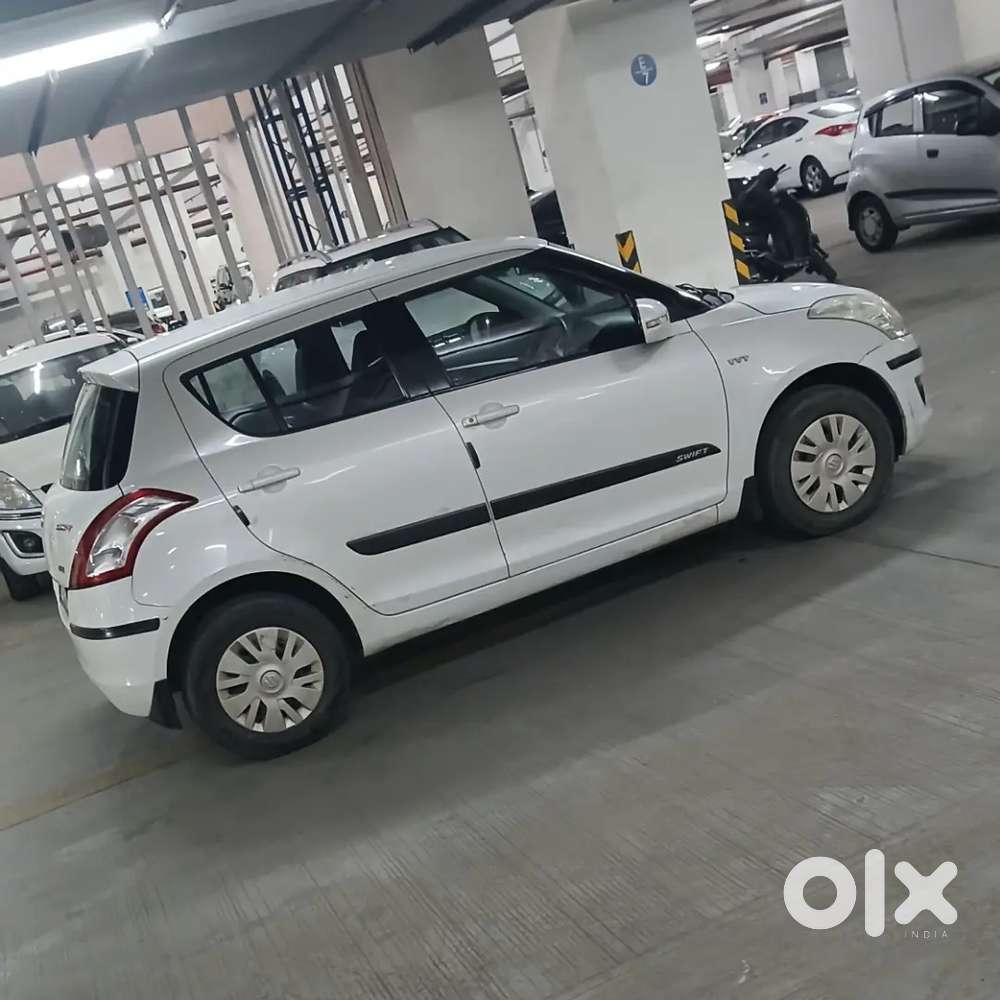 Maruti Suzuki Swift 2012 Vxi Petrol