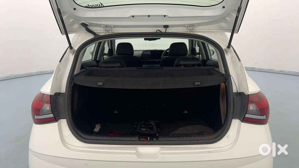Hyundai New I20 1.2 Asta (o) Mt, 2022, Petrol