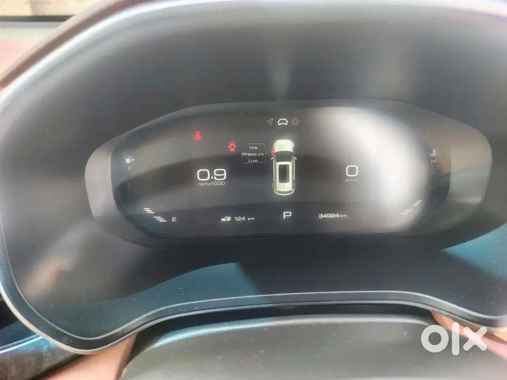 Mg Hector Plus 2023 Petrol 34000 Km Driven