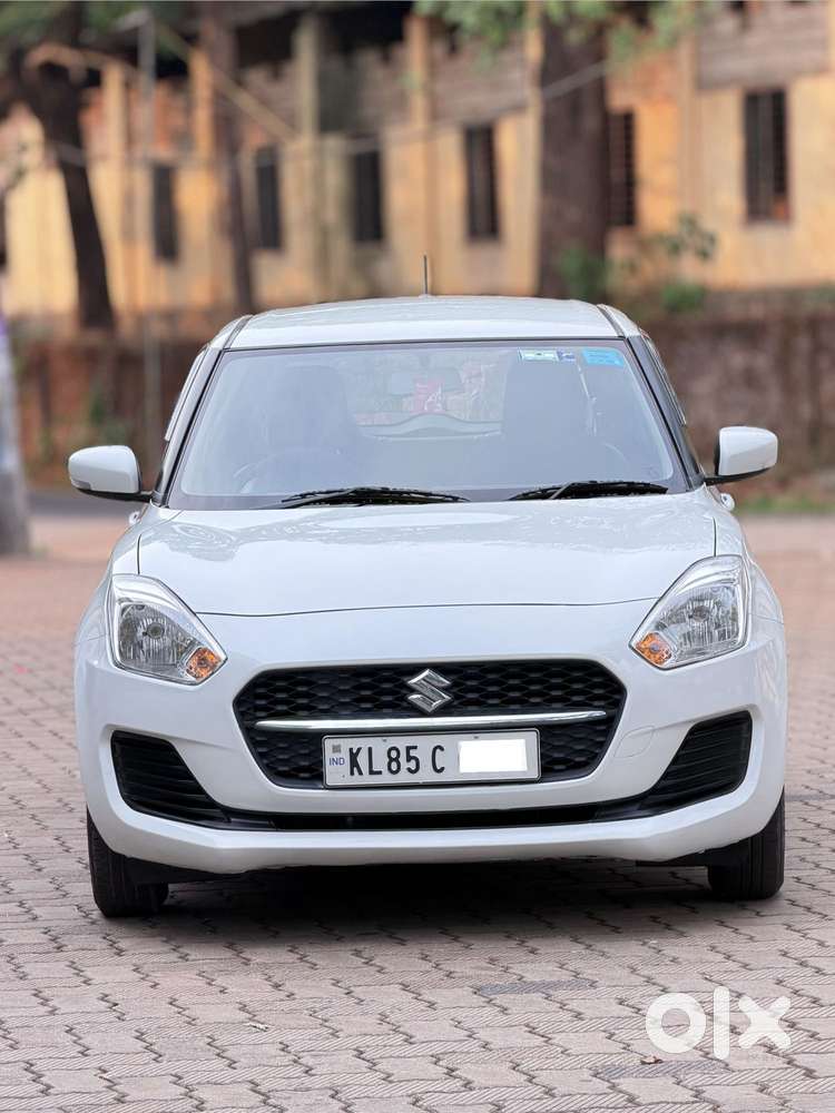 Maruti Suzuki Swift Vxi Optional, 2023, Petrol