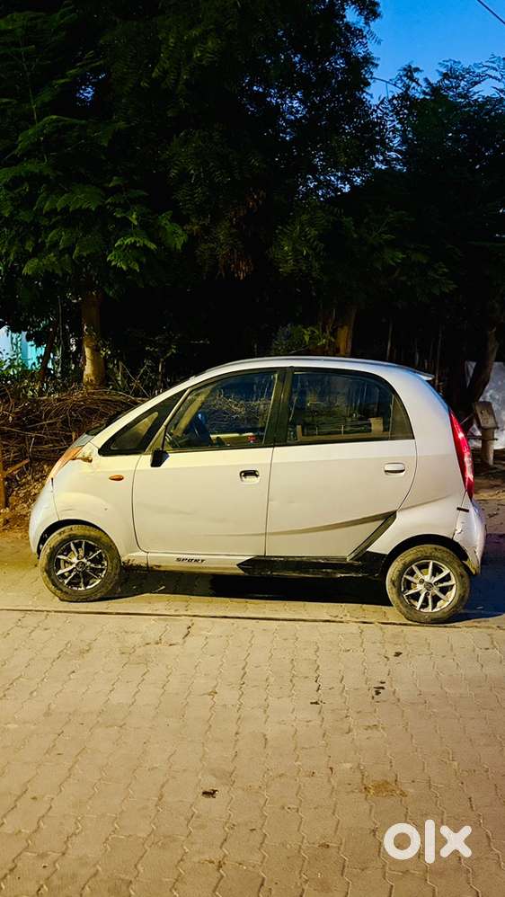 Tata Nano Petrol 2012