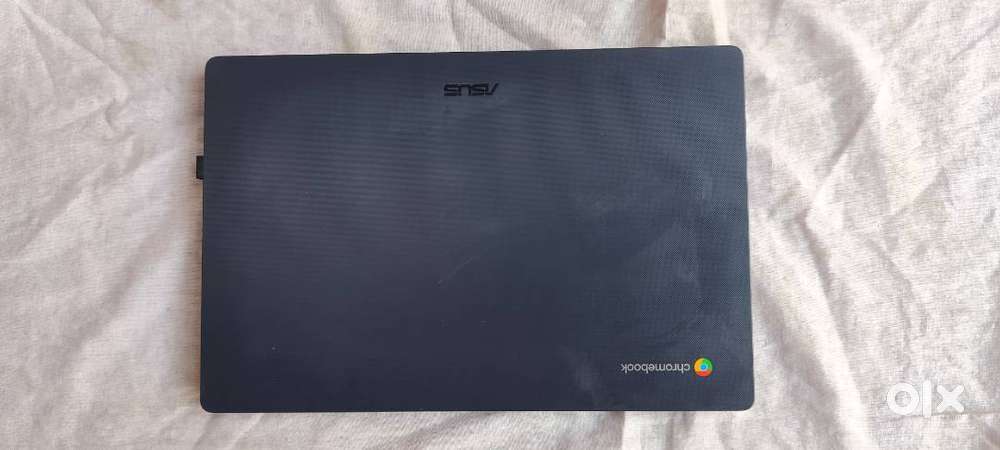 ASUS Chromebook CX14 4GB/128GB 1 Month Old Excellent Condition