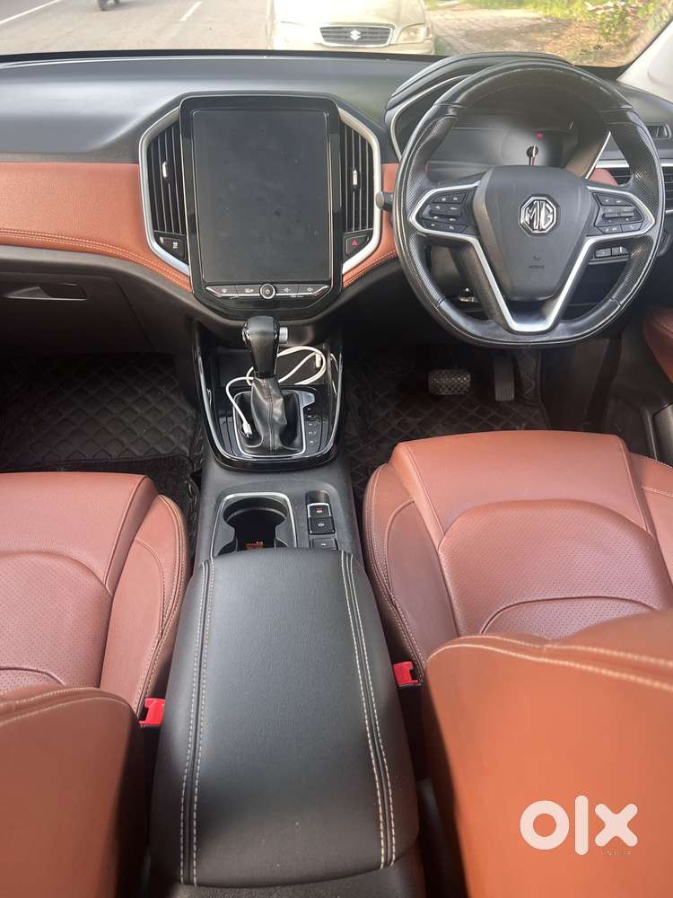 Mg Hector Plus 1.5 Sharp Turbo Cvt 6 Str, 2022, Petrol