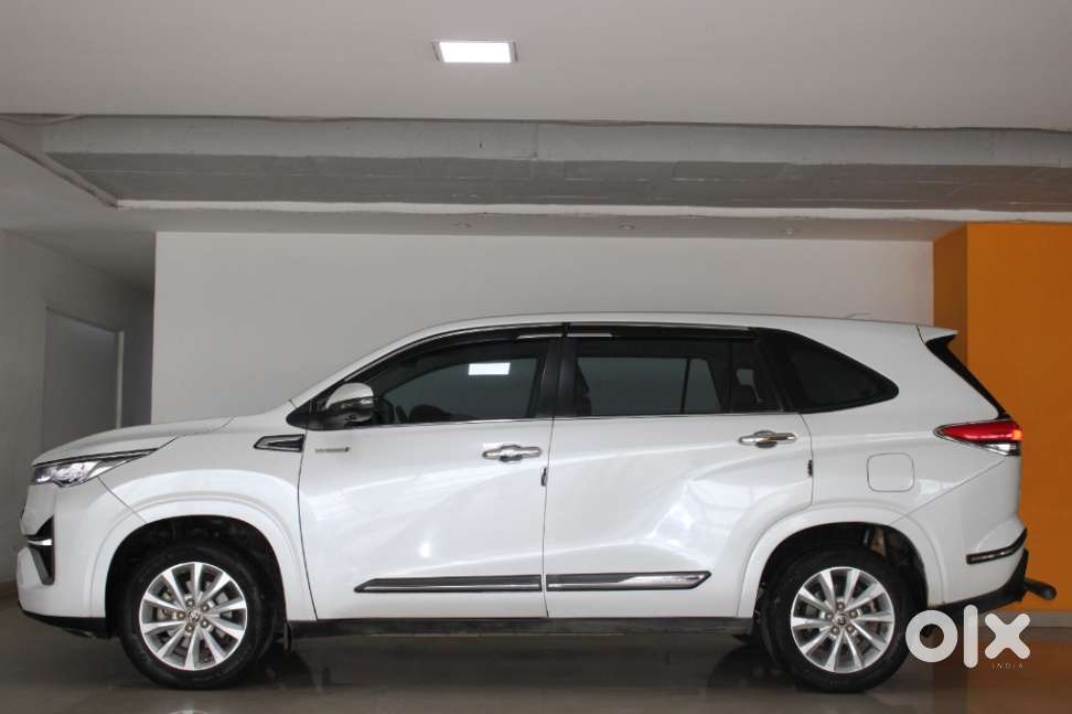 Toyota Innova Hycross 2.0 Vx Hybrid 8 Str, 2023, Petrol