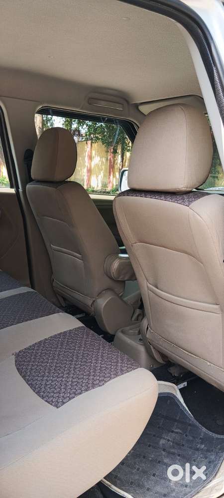 Mahindra Tuv 300 T8, 2017, Diesel