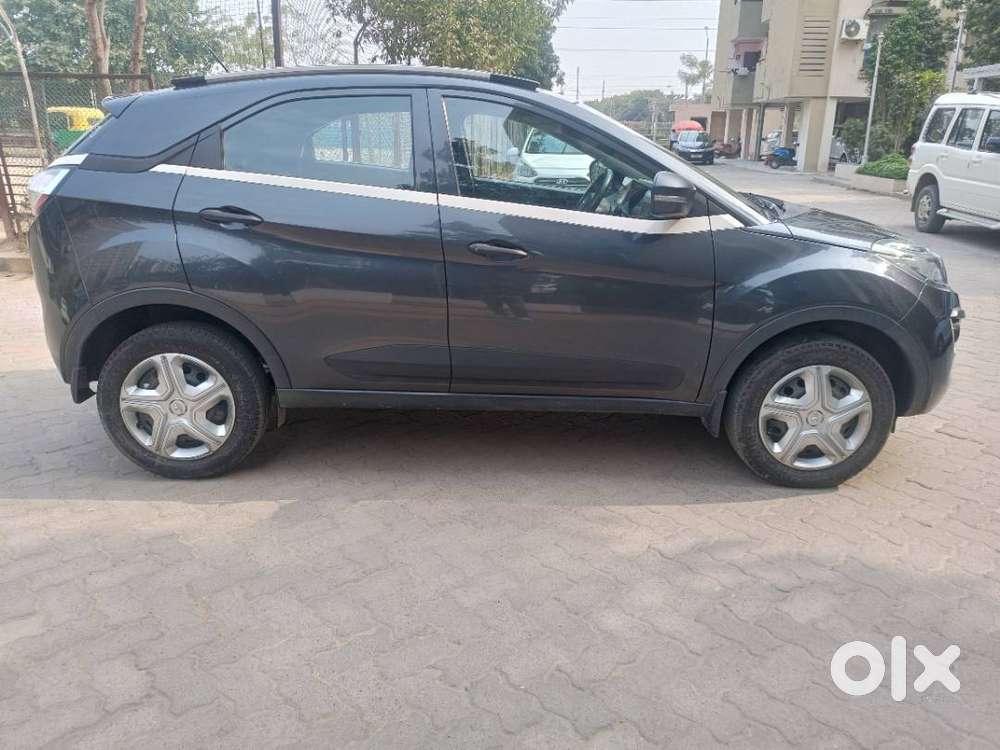Tata Nexon Xm Mt
