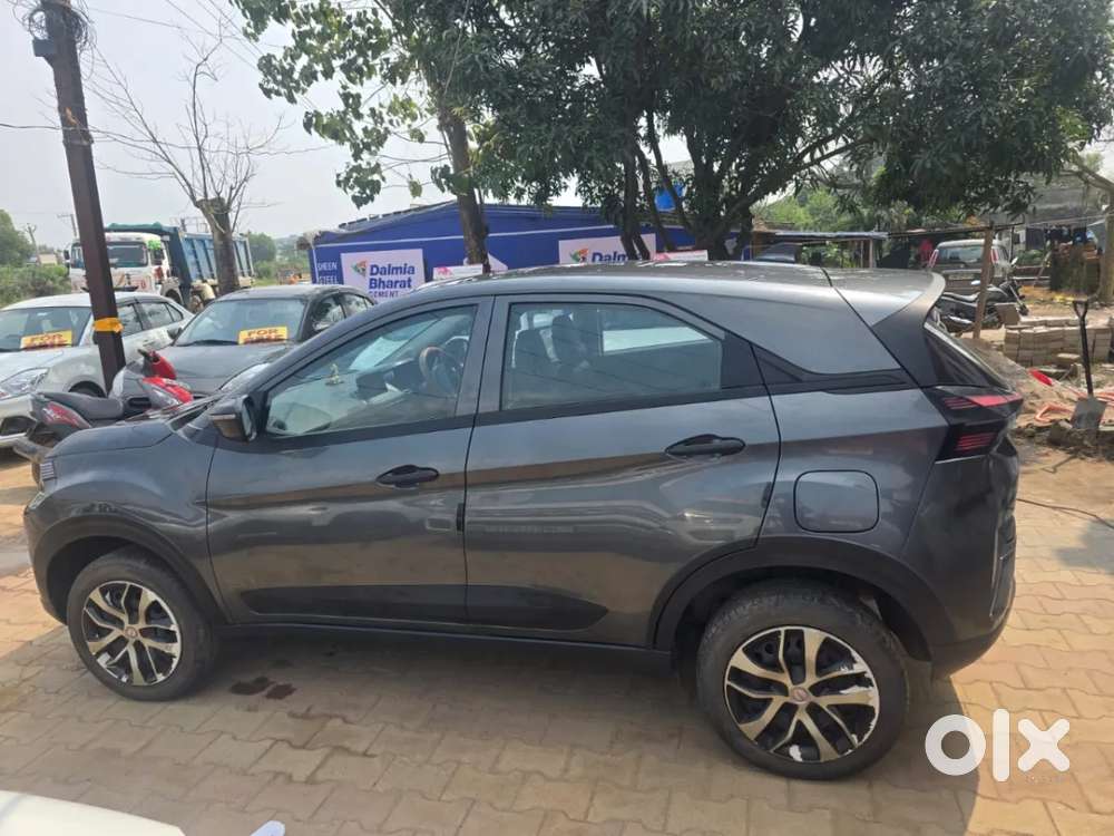 Tata Nexon, 2024, Petrol
