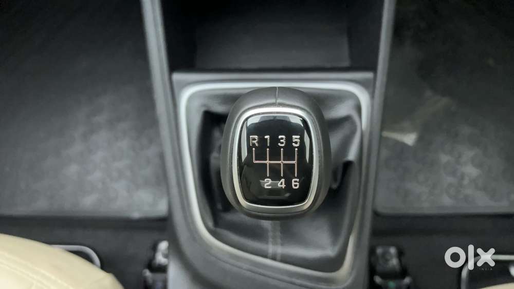 Hyundai Verna 1.5 Mpi Mt Sx (o), 2022, Petrol