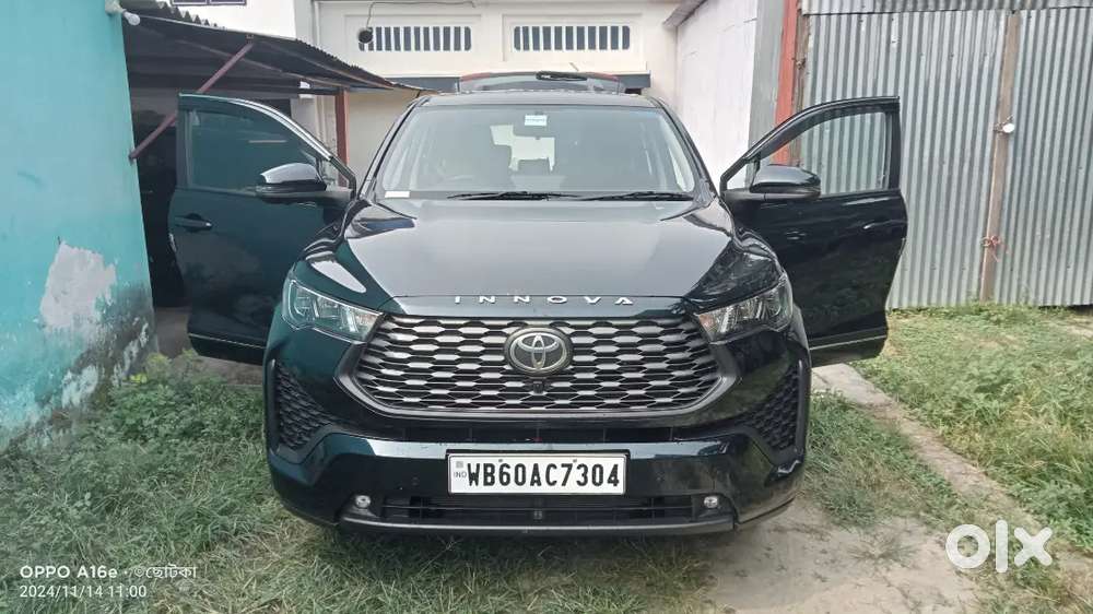 Toyota Innova Hycross 2024 Variant Ready