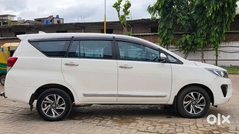 Toyota Innova Crysta 2.4 G Mt, 2022, Diesel