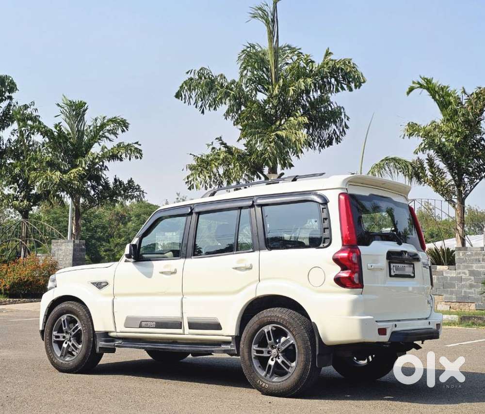Mahindra Scorpio Classic 2.2 S 11 Mt 7 Cc, 2023