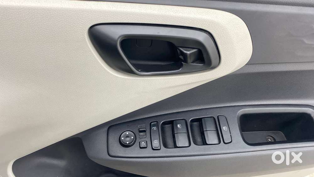 Hyundai Aura 1.0 Sx Plus Petrol, 2020, Petrol