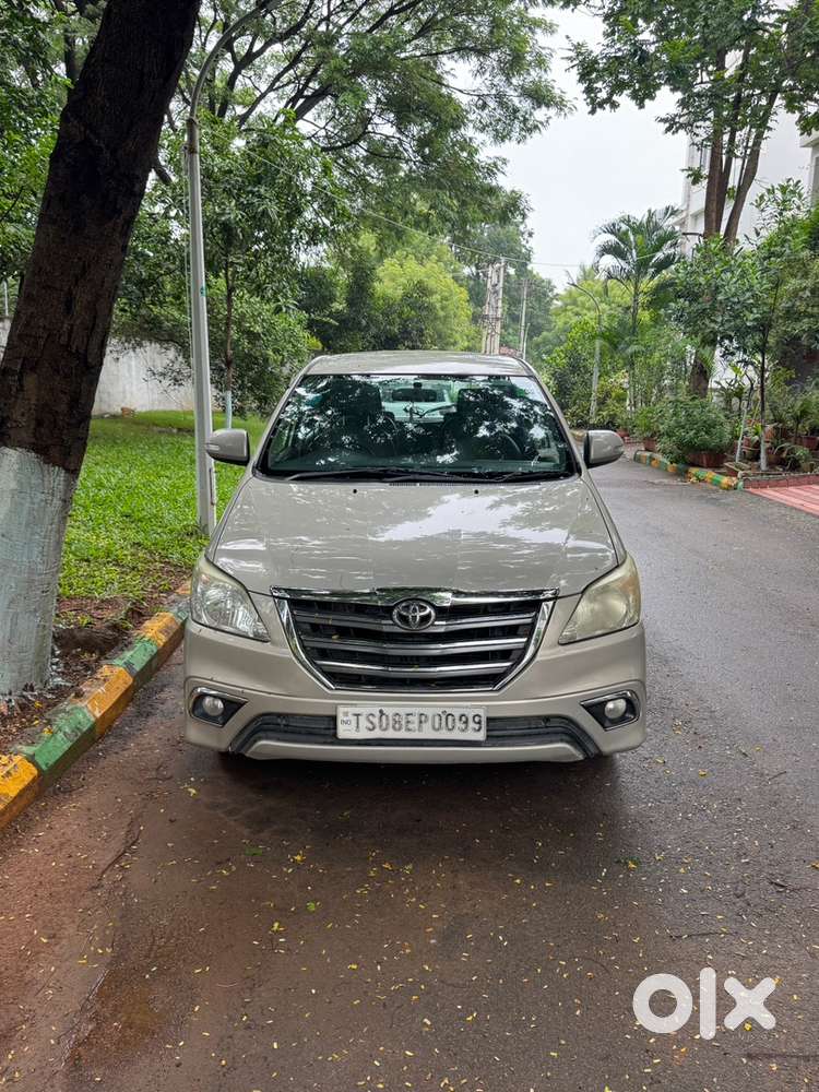Toyota Innova Diesel 2015