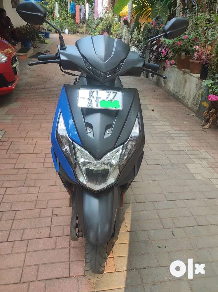 Honda dio dlx -2019 model/color-gray/cube capacity -109.10 - Scooters ...