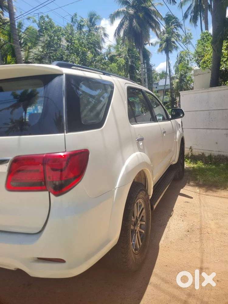 Toyota Fortuner 4x2 Manual, 2014, Diesel