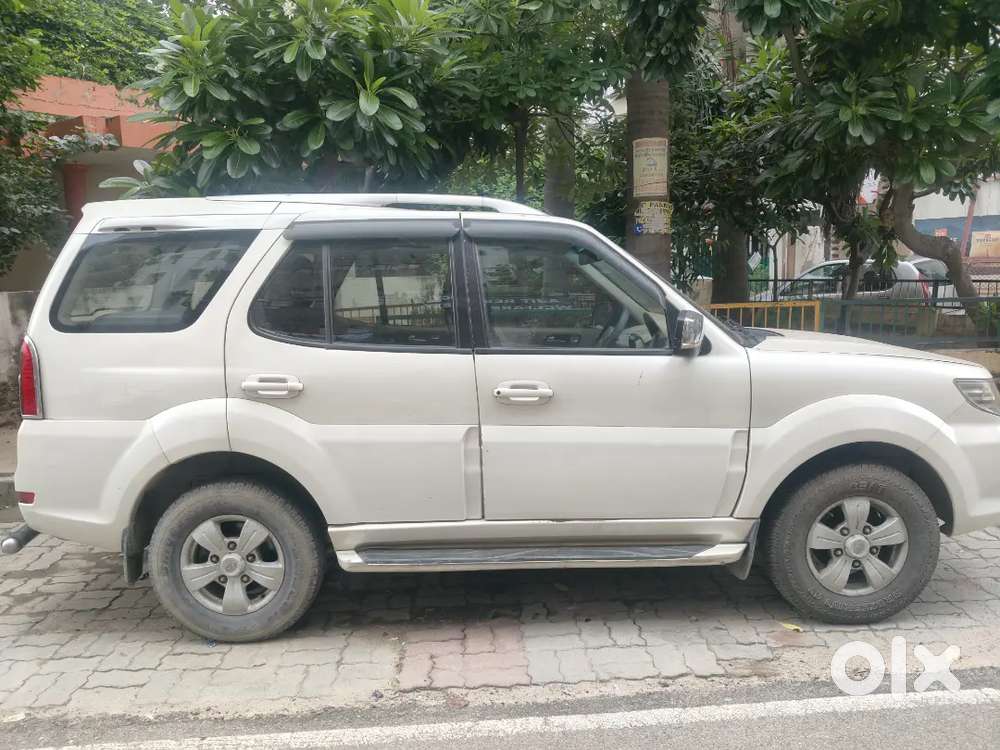 Top Model Safari Storme Nov 2014 Diesel Manual, Excellent Condition,