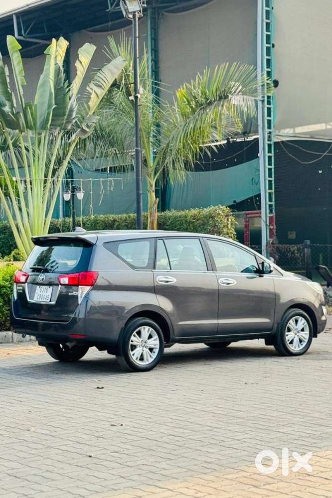 Toyota Innova Crysta 2.8 Z, 2016, Diesel