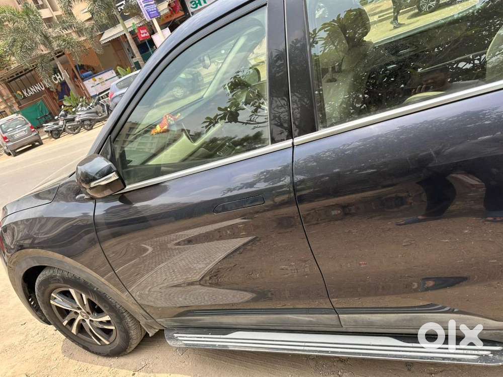 Mahindra Xuv700 Petrol Automatic Well Maintained