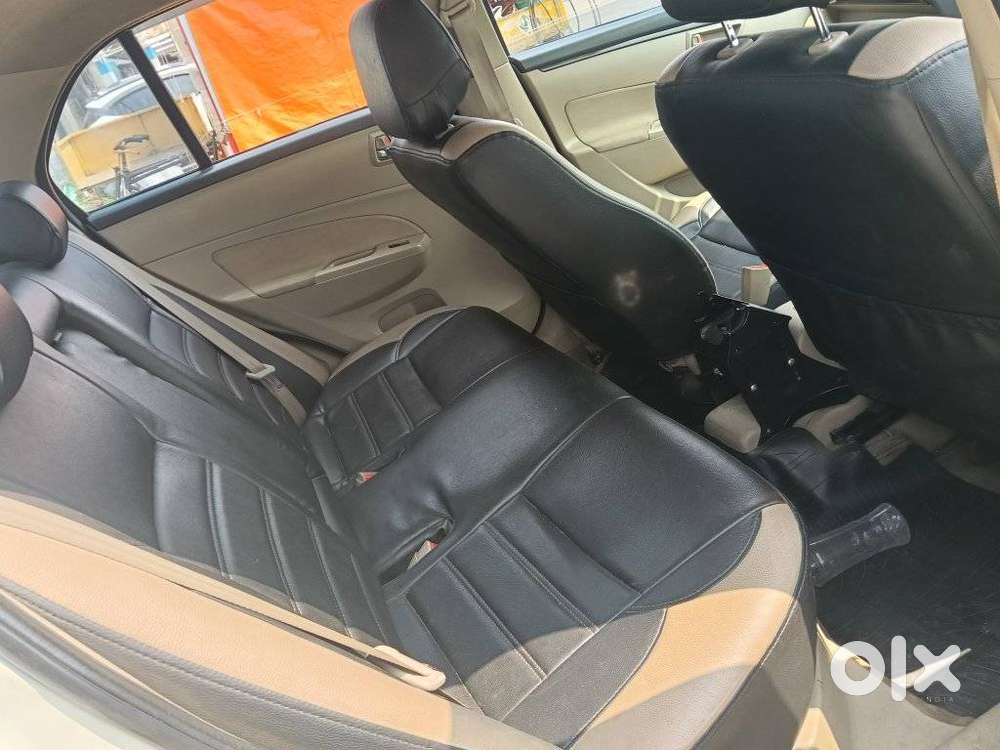 Maruti Suzuki Swift Dzire 1.2 Vxi Bsiv, 2017, Petrol