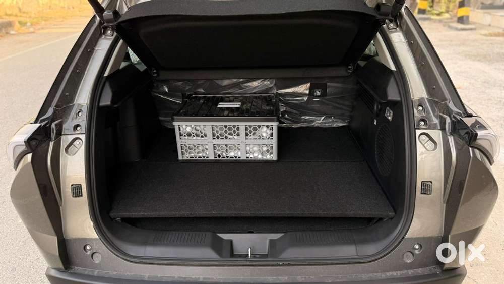 Maruti Suzuki Victoris Zxi Plus (o) Petrol Manual, 2025, Petrol