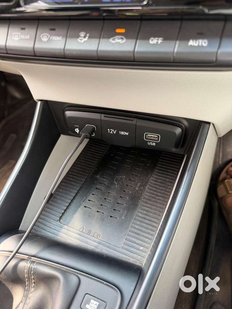 2024 Hyundai Petrol Automatic, Km Driven 34500
