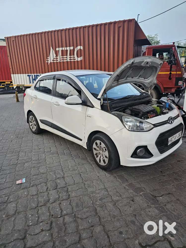 Hyundai Xcent 2015 White Very Good Condition Good Tyres