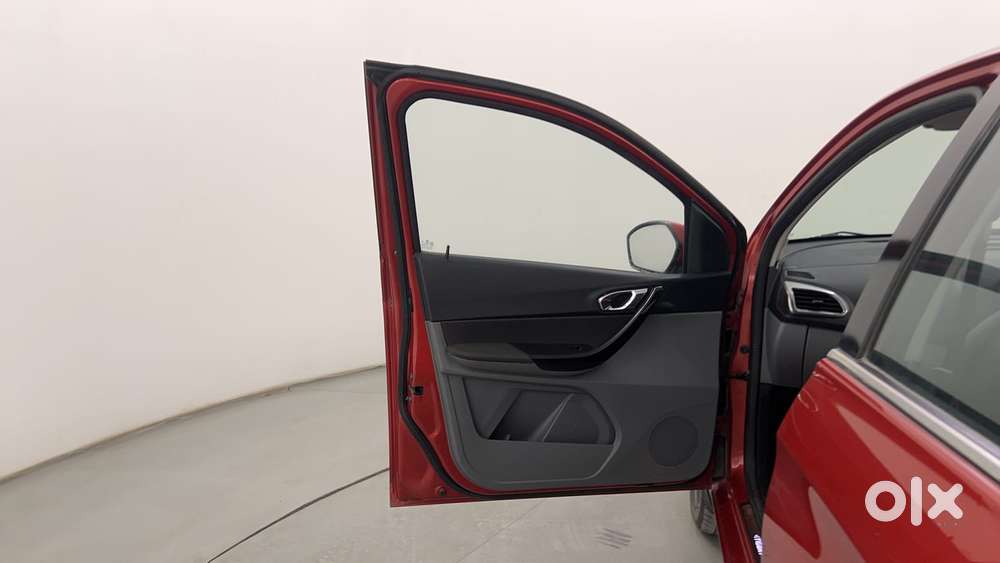 Tata Tigor Xz, 2018, Petrol