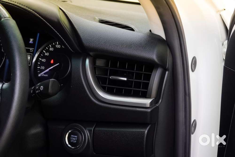 Toyota Fortuner 4x2 At 2.7 Petrol, 2023, Petrol