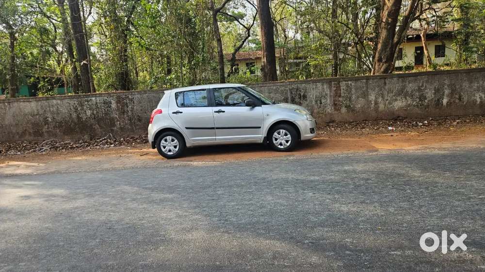 Maruti Suzuki Swift 2009 Petrol 92000 Km Driven