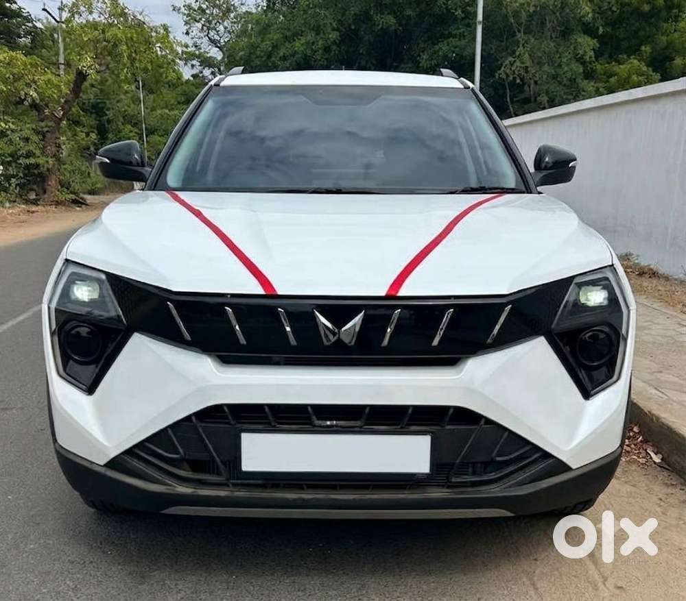 Mahindra Xuv 3xo Ax5 Pm At, 2026, Petrol