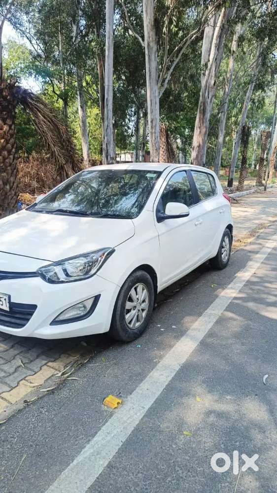 Hyundai I20 2012 Diesel 72500 Km Driven