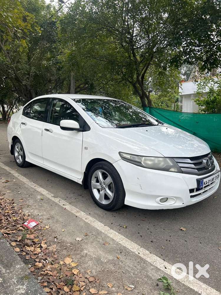 Excellent Condition .well Maintained , Loaded With Accessories