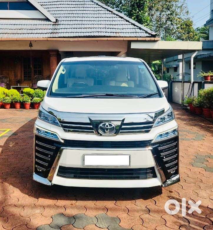Toyota Vellfire 2.5 Executive Lounge, 2020, Petrol