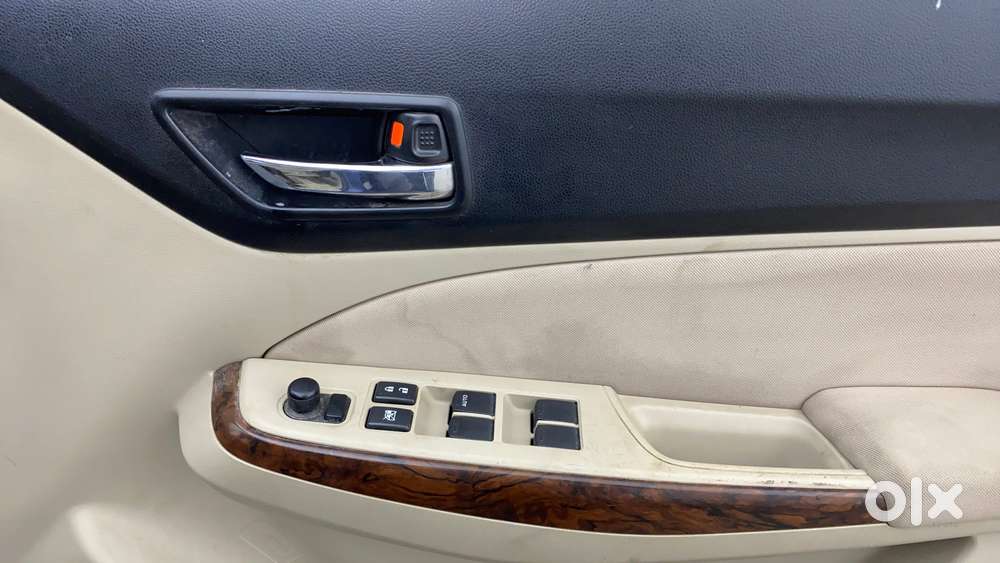 Maruti Suzuki Swift Dzire 1.2 Zxi Bsiv, 2018, Petrol