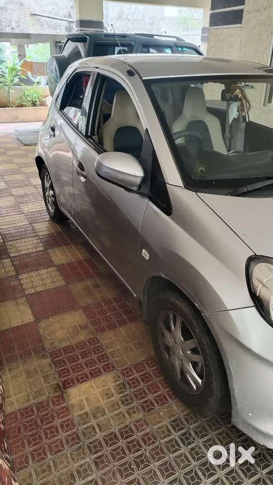 Honda Brio V 2012