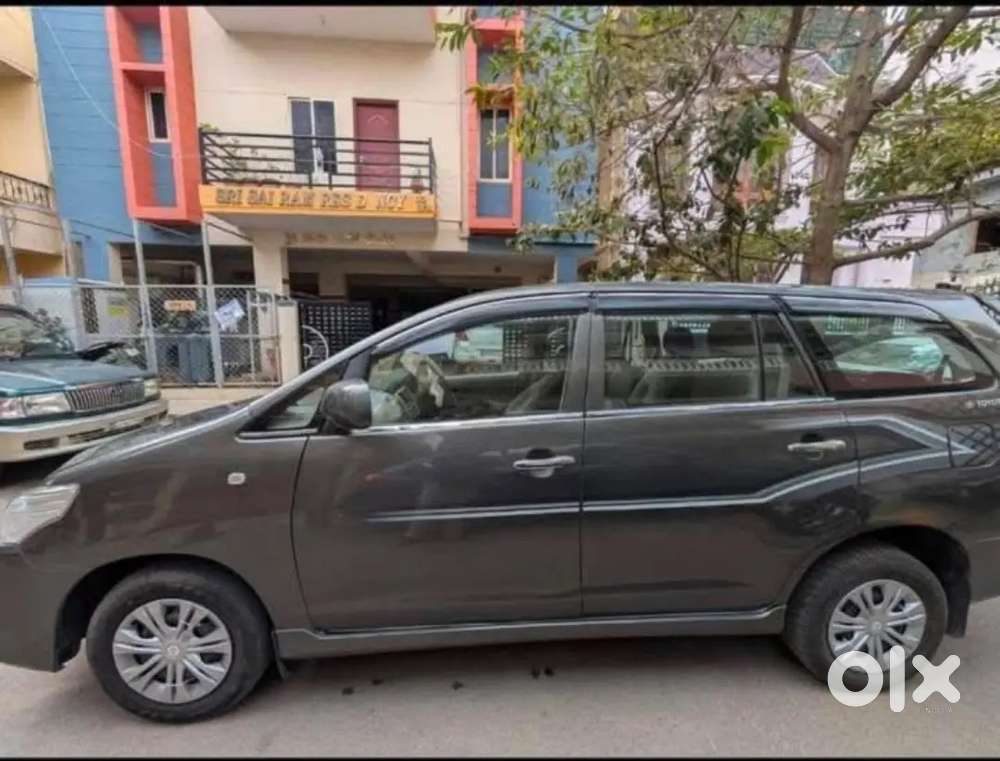 Toyota Innova 2014 Diesel Well Maintained