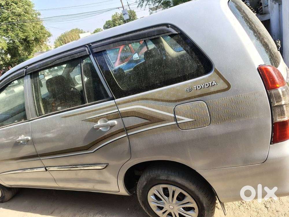 Toyota Innova 2.5 G (diesel) 8 Seater, 2014, Diesel