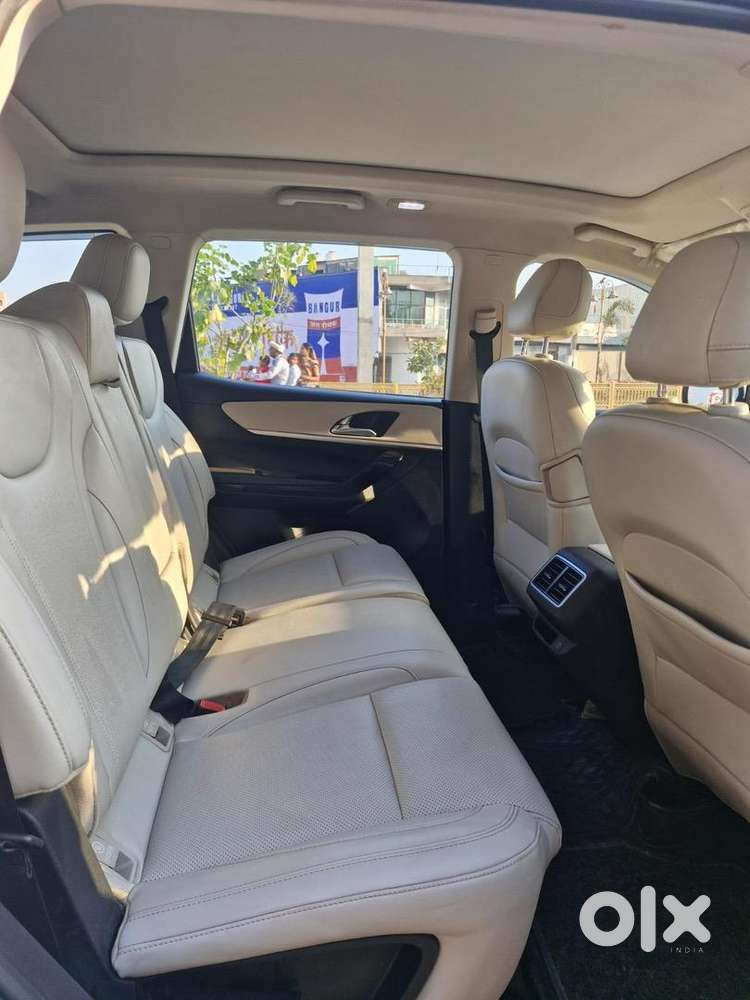 Mahindra Xuv700 2022 Petrol Good Condition