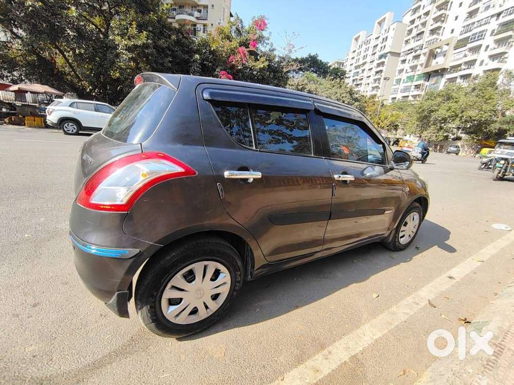 Maruti Suzuki Swift Lxi Optional-o, 2017, Petrol
