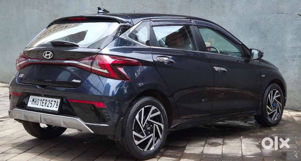 Hyundai I20 Asta (o) 1.2 Ivt Dual Tone, 2024, Petrol
