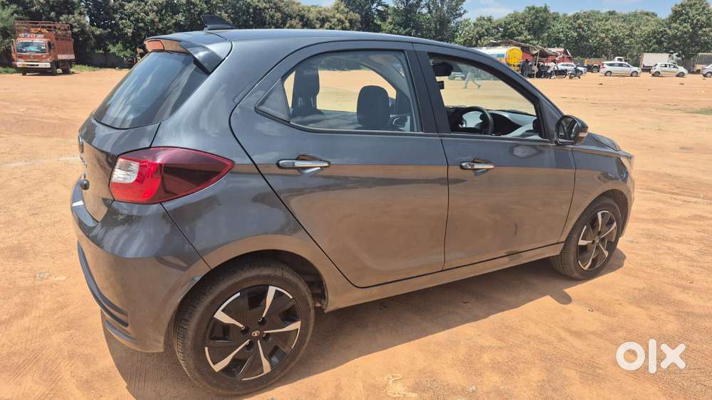 Tata Tiago 1.2 Revotron Xza, 2025, Petrol