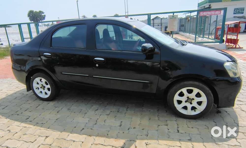Toyota Etios, 2011, Petrol