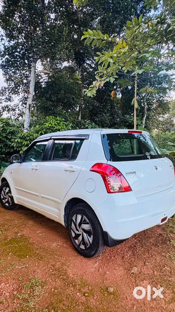 Maruti Suzuki Swift 2010 Year