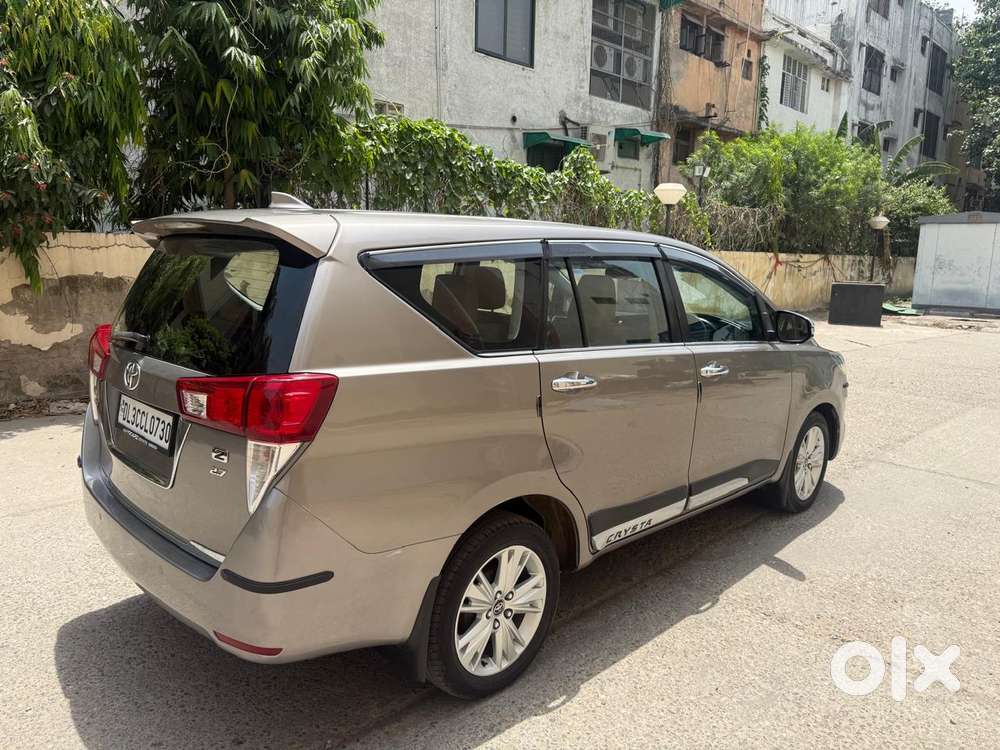 Toyota Innova Crysta [2020-ongoing] 2.7 Zx At 7 Str, 2016, Petrol