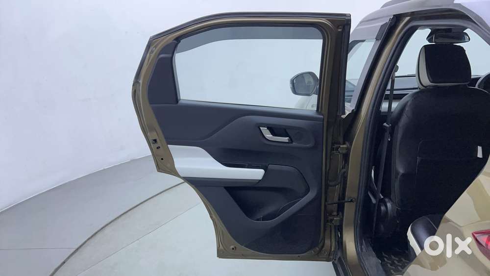 Tata Punch 1.2 Revotron Creative Dual Tone, 2021, Petrol