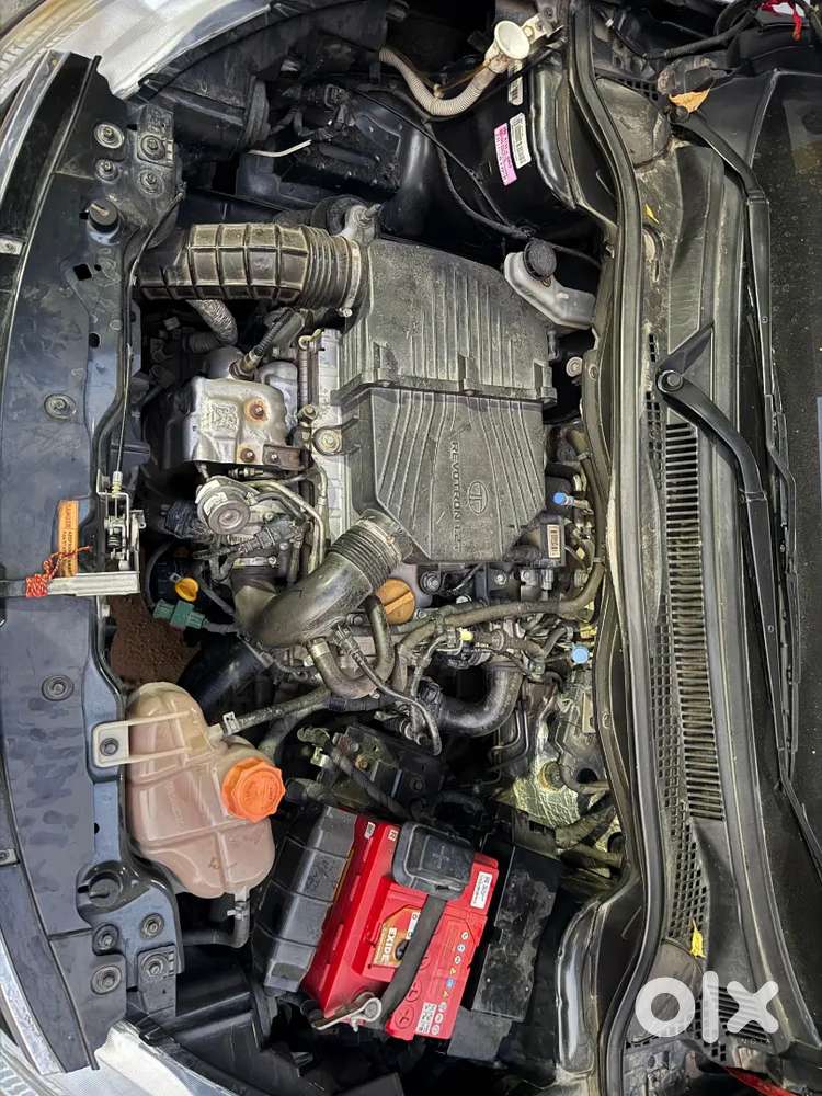 Only 27000 Kilometers Running  Sedaan Car