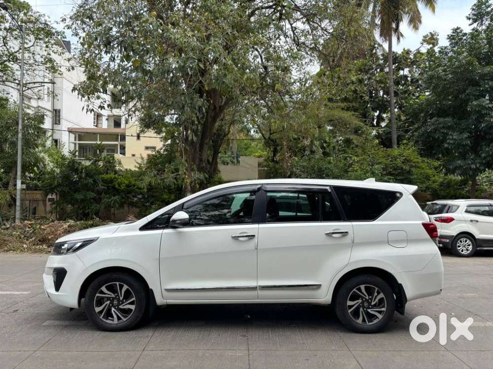 Toyota Innova Crysta 2.4 Gx Limited Edition At 7 Str, 2022, Diesel