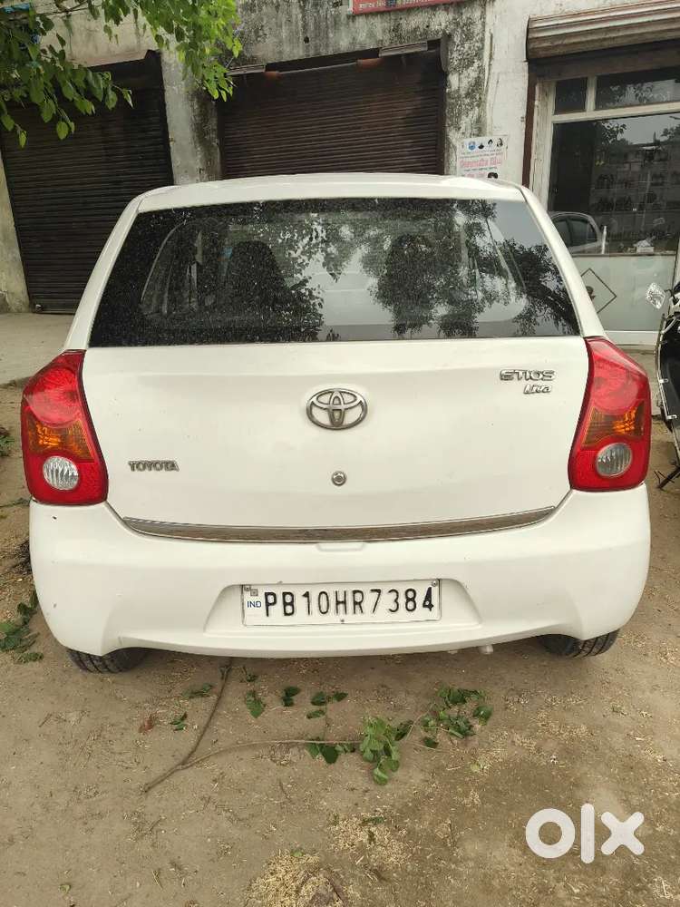 I Sale Toyota Liva Car
