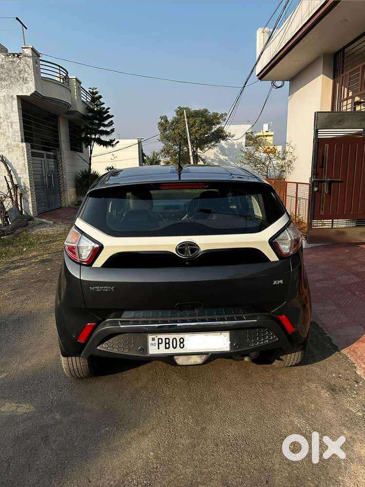 Sale - Tata Nexon Petrol Manual 2019